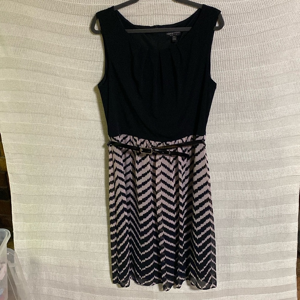 Connected Apparel Black Chevron Print Sleeveless Belted Dress Size 14